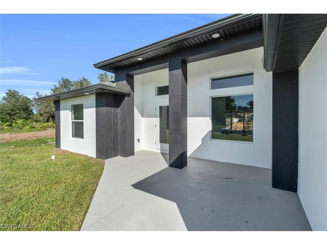 3006 11th Street SW Lehigh Acres FL 33976 223085249 image1