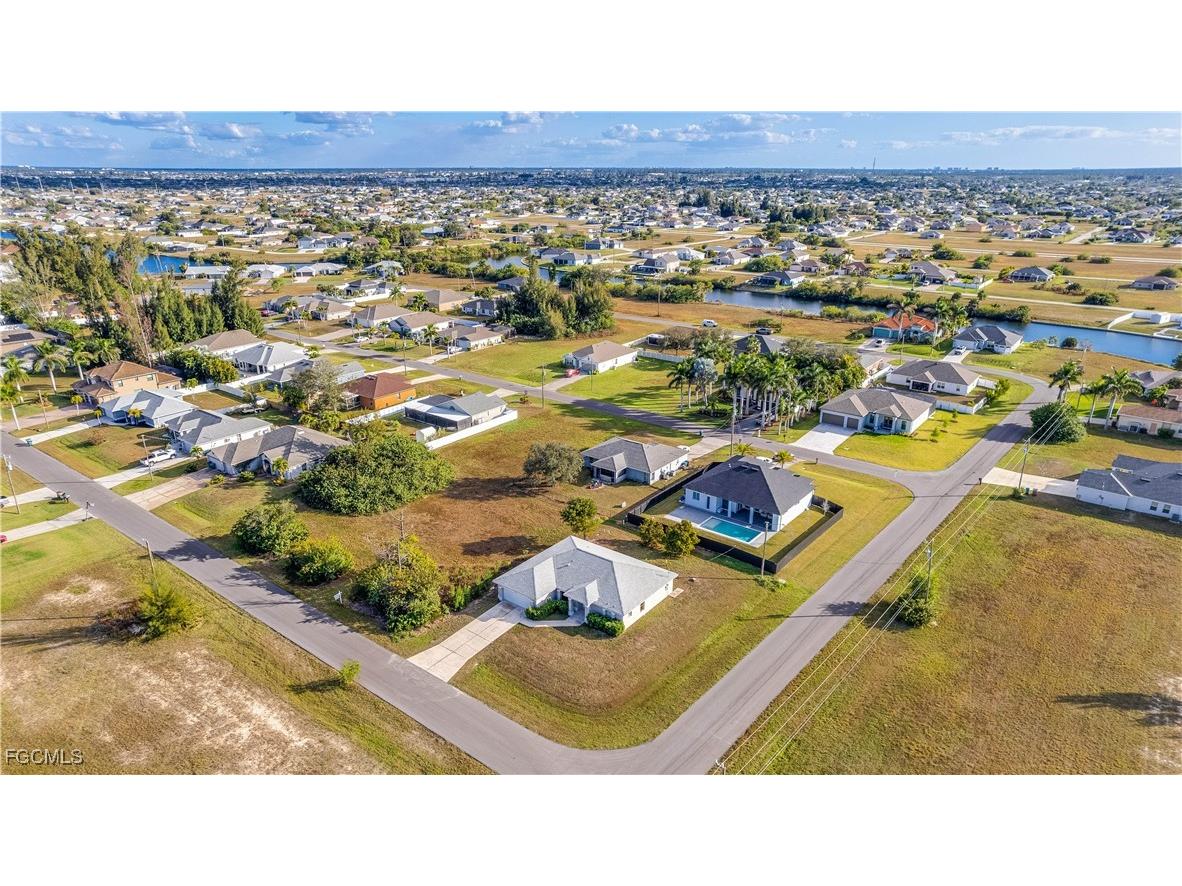 3006 NW 10th Terrace Cape Coral FL 33993 2025023185 image33