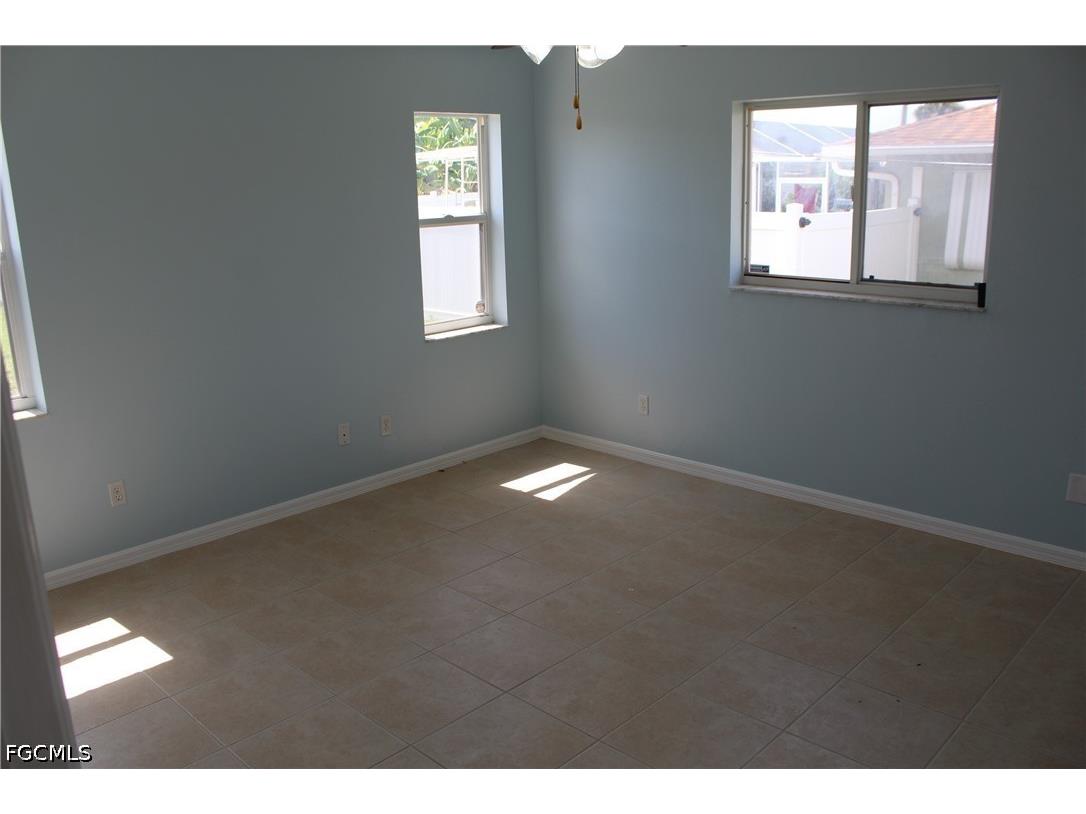 3006 SE 15th Place Cape Coral FL 33904 2026024559 image11