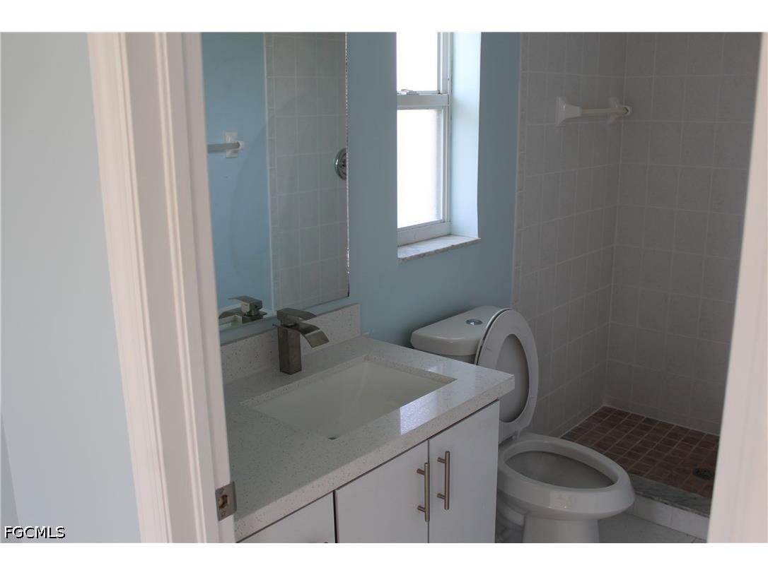 3006 SE 15th Place Cape Coral FL 33904 2026024559 image12