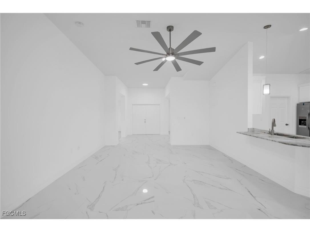 3007 1st Street SW Lehigh Acres FL 33976 2025005392 image3