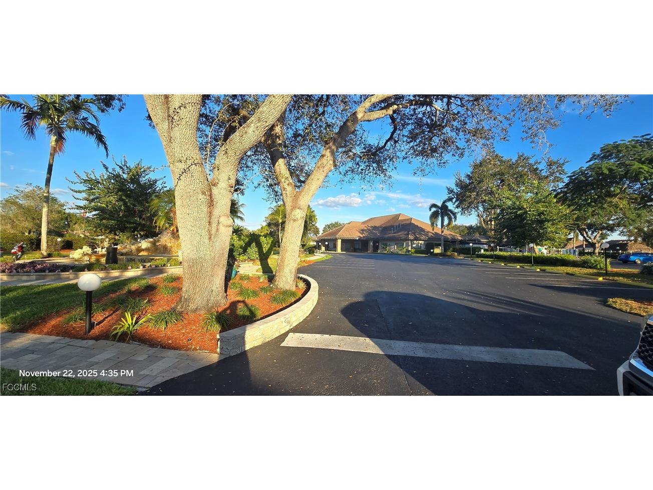 3007 Crystal Lake Drive Naples FL 34120 2025021444 image12