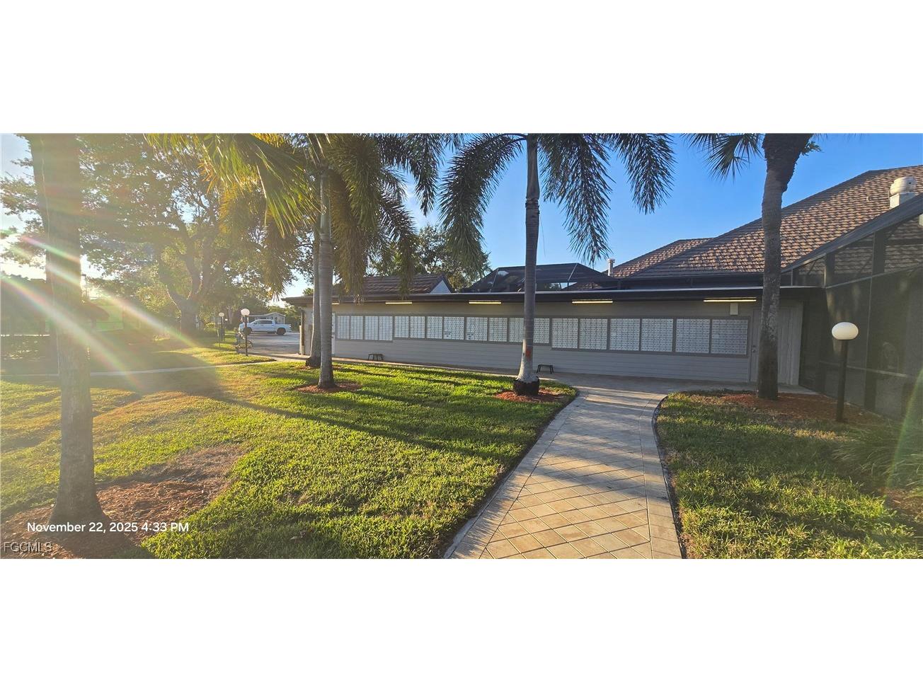 3007 Crystal Lake Drive Naples FL 34120 2025021444 image38
