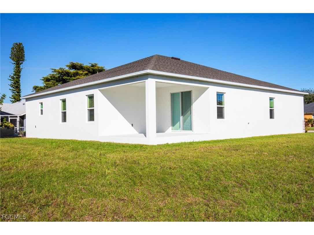 3008 38th Street SW Lehigh Acres FL 33976 2026007762 image4