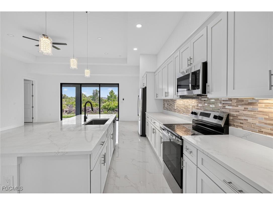 3008 62nd Street W Lehigh Acres FL 33971 2025002271 image18