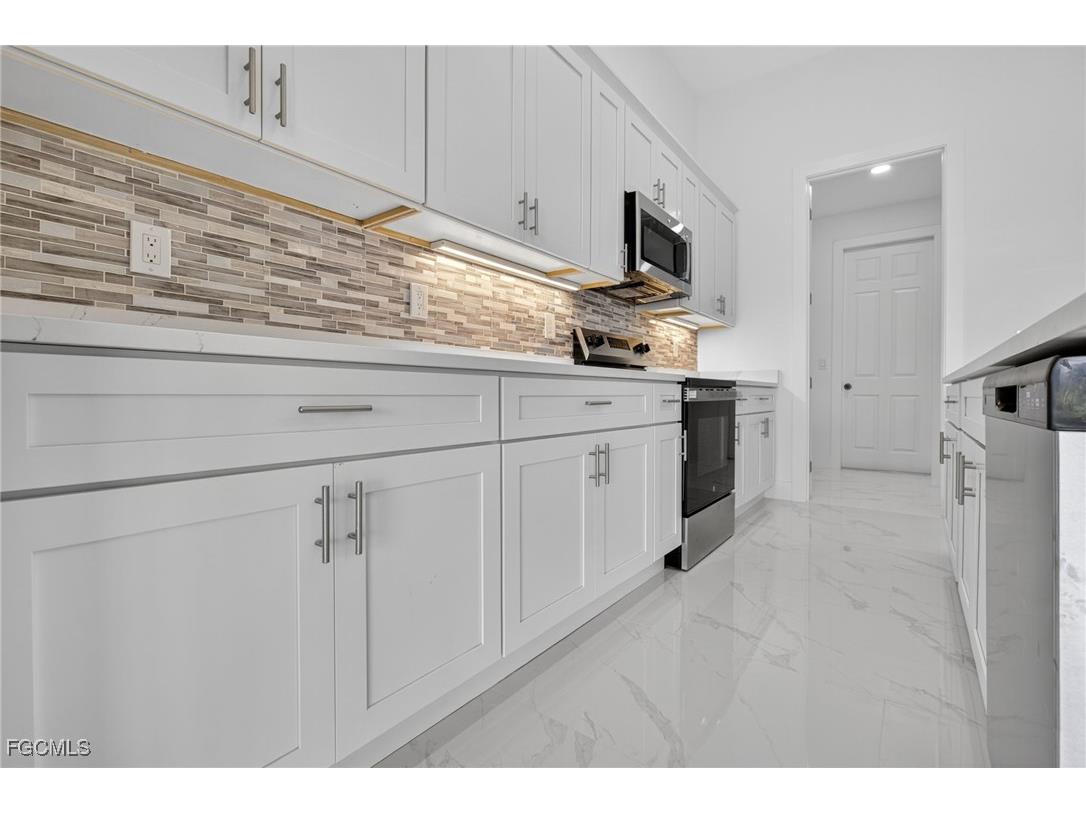 3008 62nd Street W Lehigh Acres FL 33971 2025002271 image21