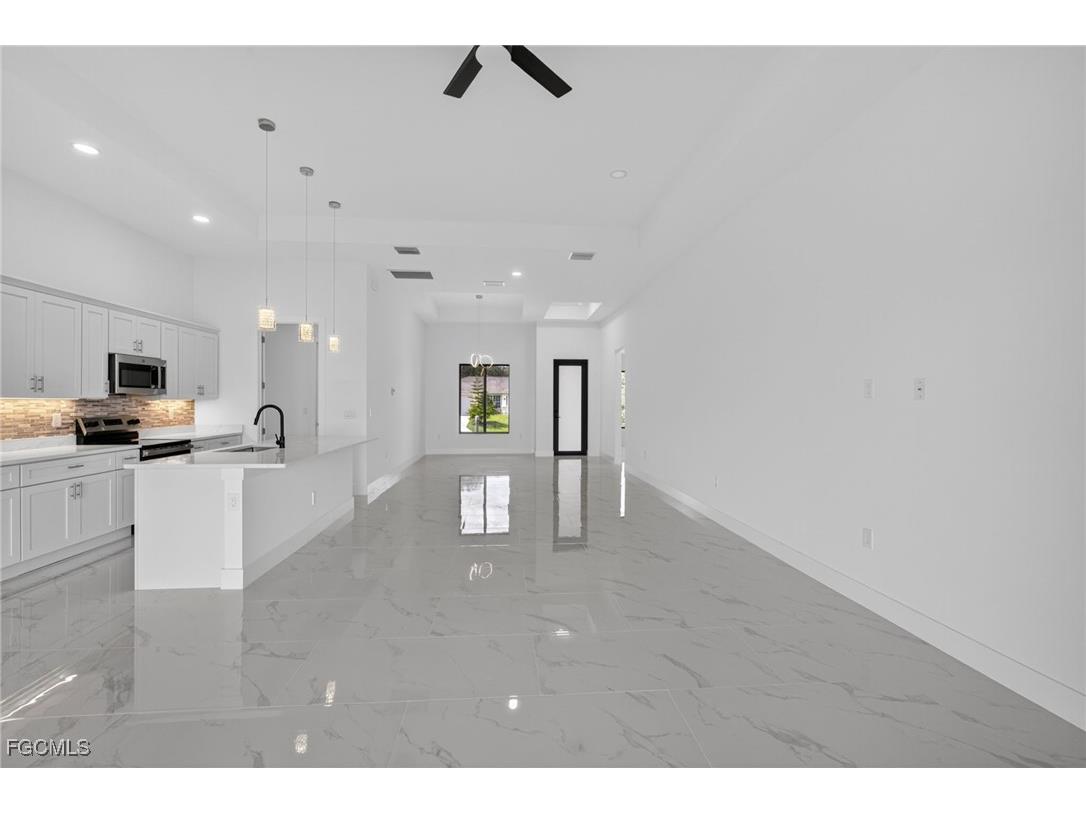 3008 62nd Street W Lehigh Acres FL 33971 2025002271 image9