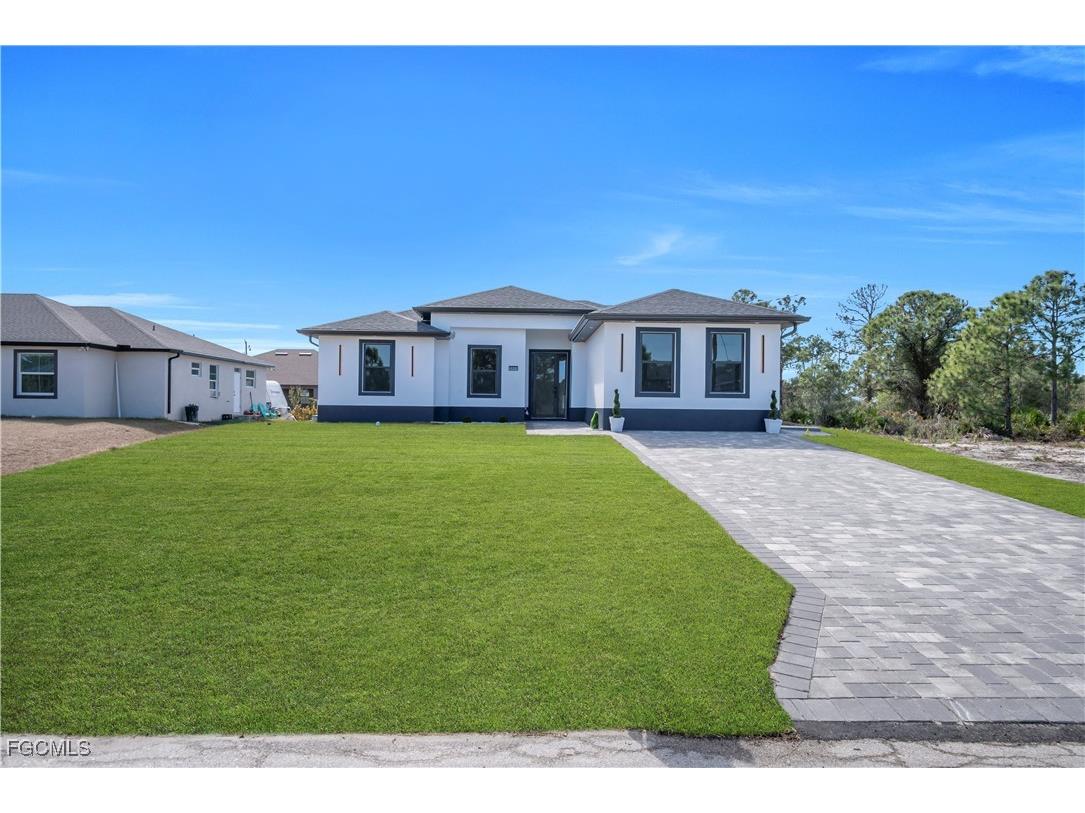 3009 42nd Street W Lehigh Acres FL 33971 2026006409 image1