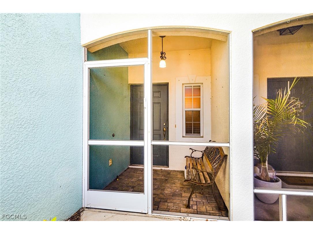 3009 Palmetto Oak Drive #102 Fort Myers FL 33916 2026014000 image3