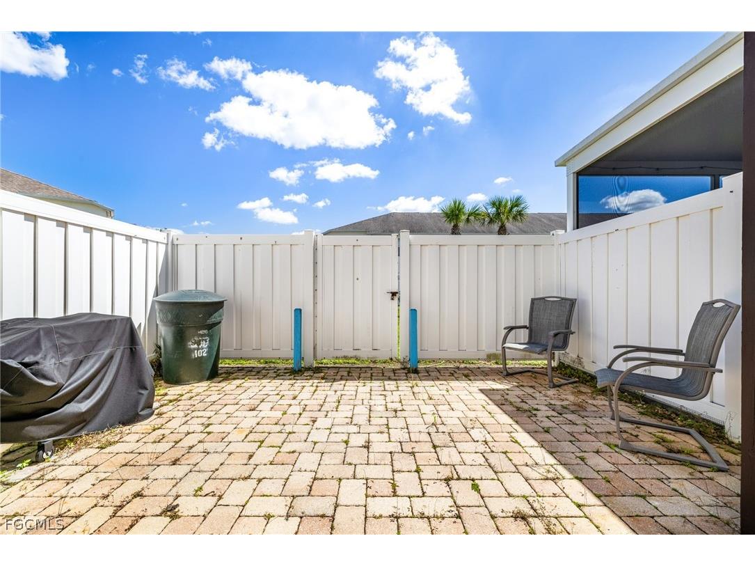 3009 Palmetto Oak Drive #102 Fort Myers FL 33916 2026014000 image32