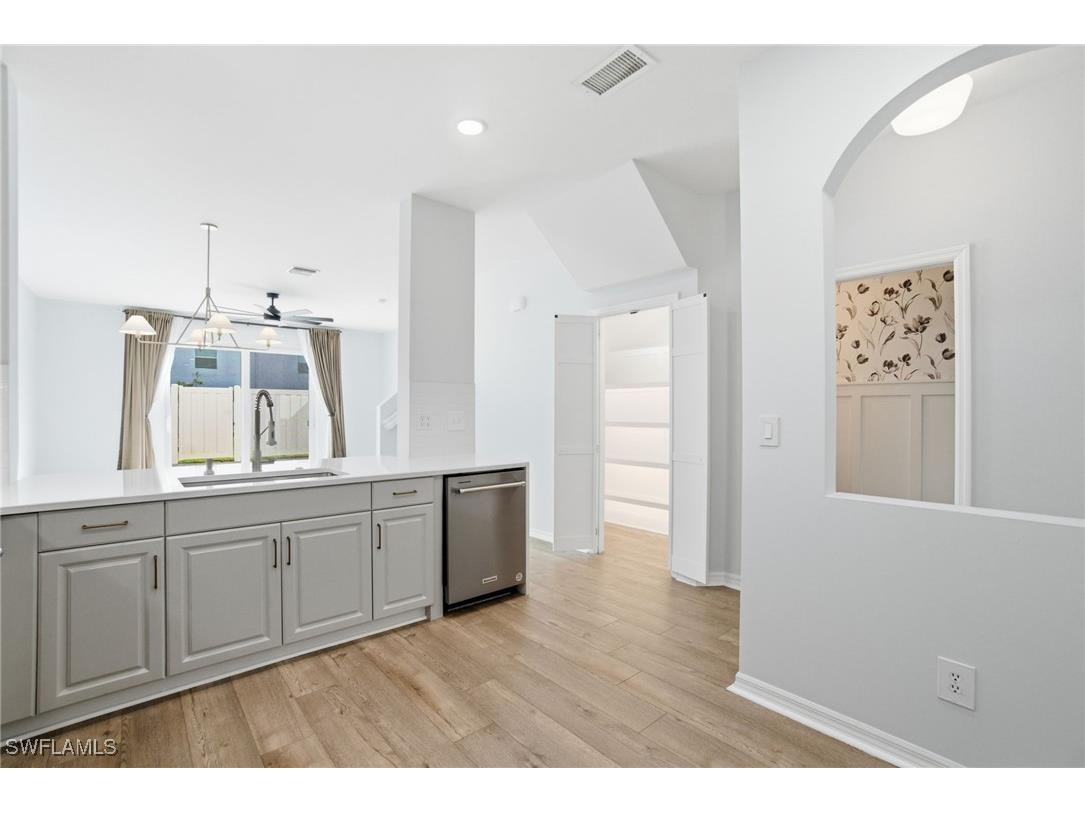 3009 Palmetto Oak Drive #104 Fort Myers FL 33916 225078031 image8