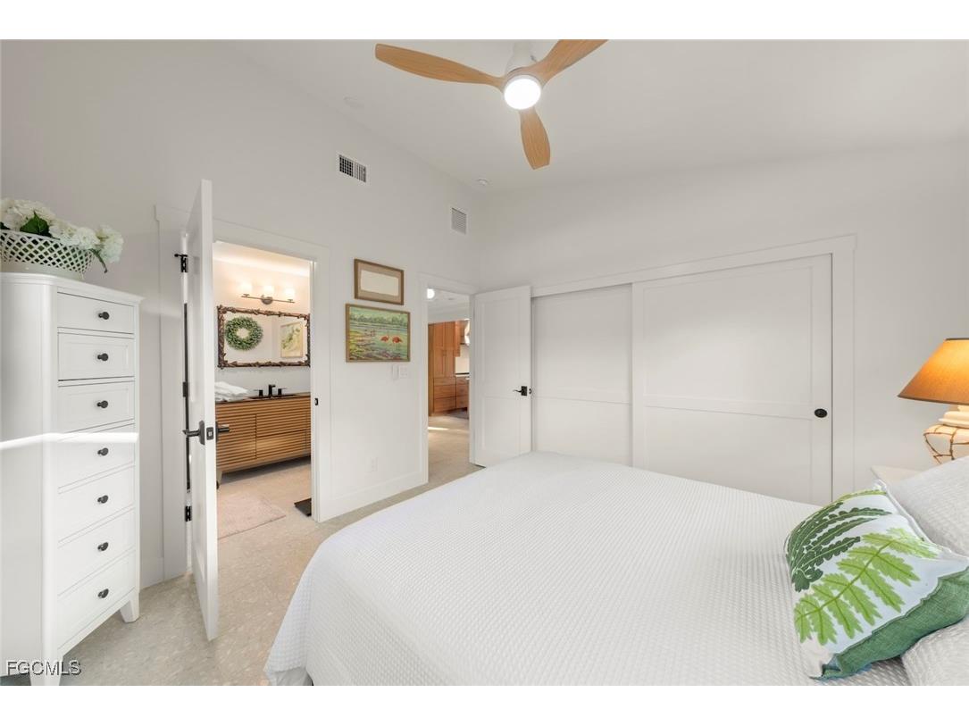 3009 Singing Wind Drive Sanibel FL 33957 2026004604 image24