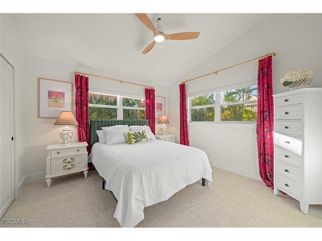 3009 Singing Wind Drive Sanibel FL 33957 2026004604 image26