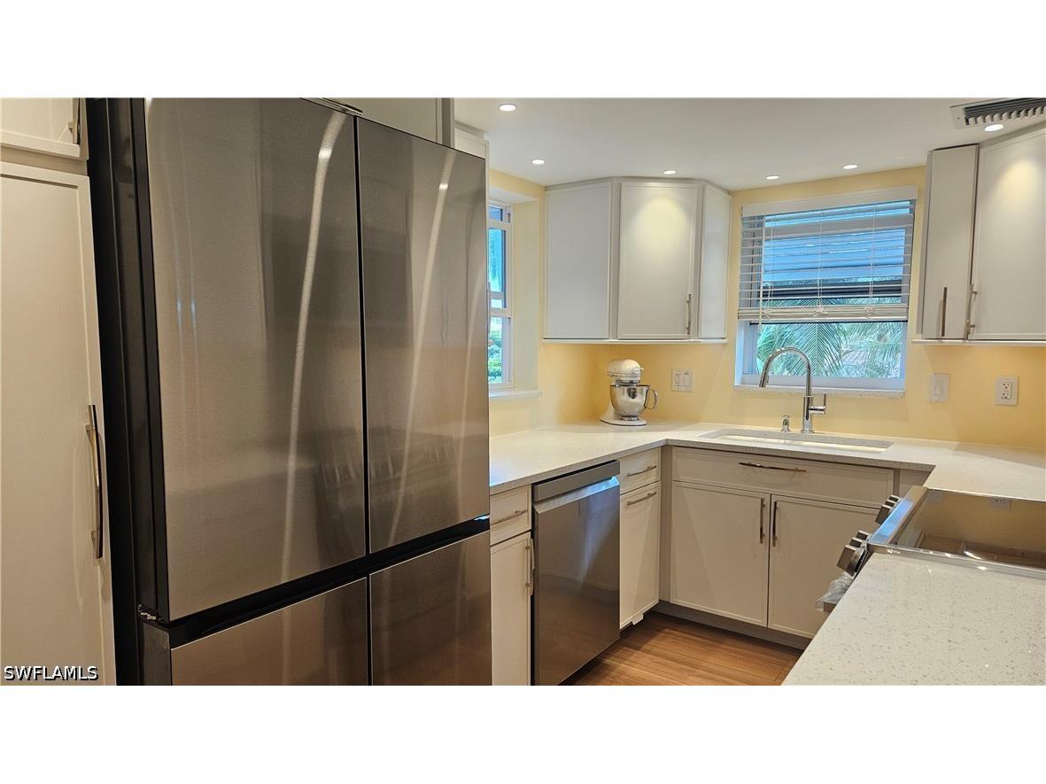 301 6th Avenue S #D Naples FL 34102 226015393 image13