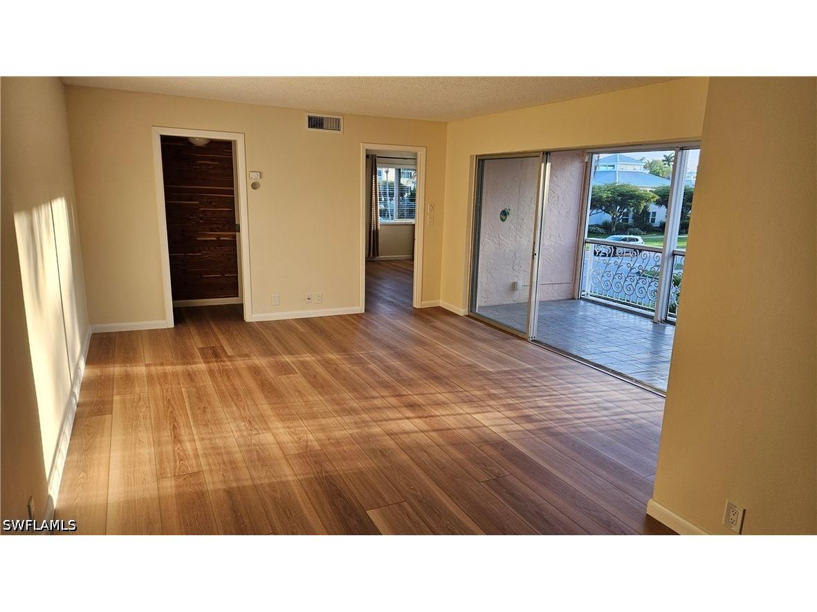 301 6th Avenue S #D Naples FL 34102 226015393 image6