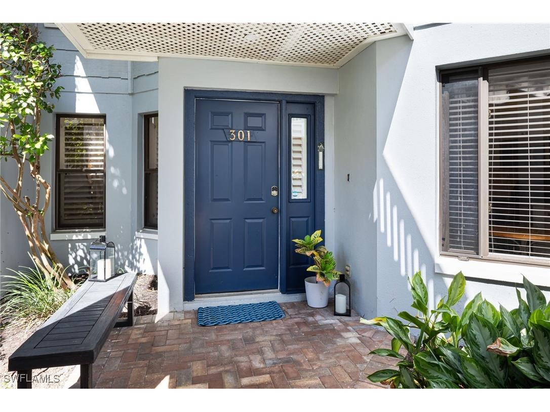 301 Courtside Drive Naples FL 34105 225076196 image14