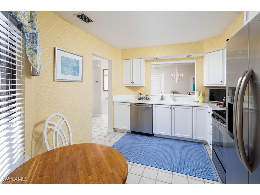 301 Courtside Drive Naples FL 34105 225076196 image8