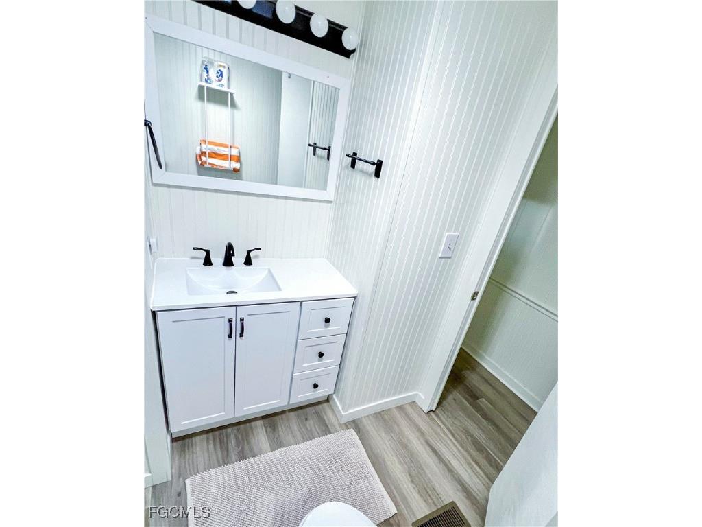 301 Dillard Avenue Fort Myers FL 33908 2025022192 image20