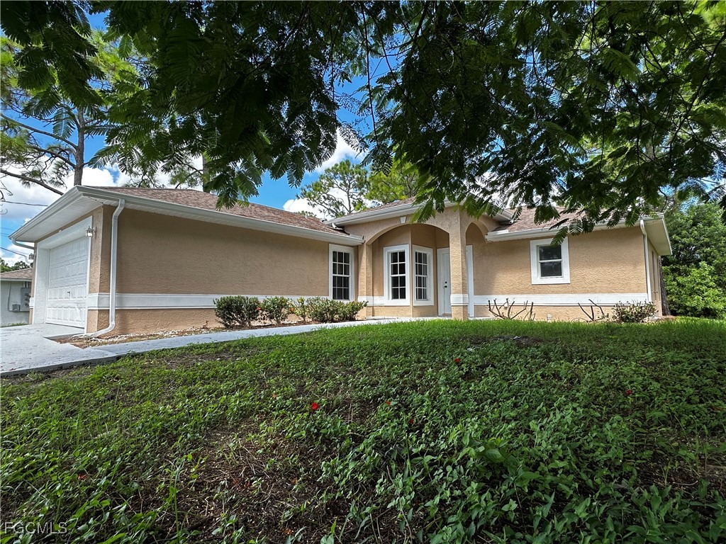 301 E 12th Street Lehigh Acres FL 33972 2025019351 image1