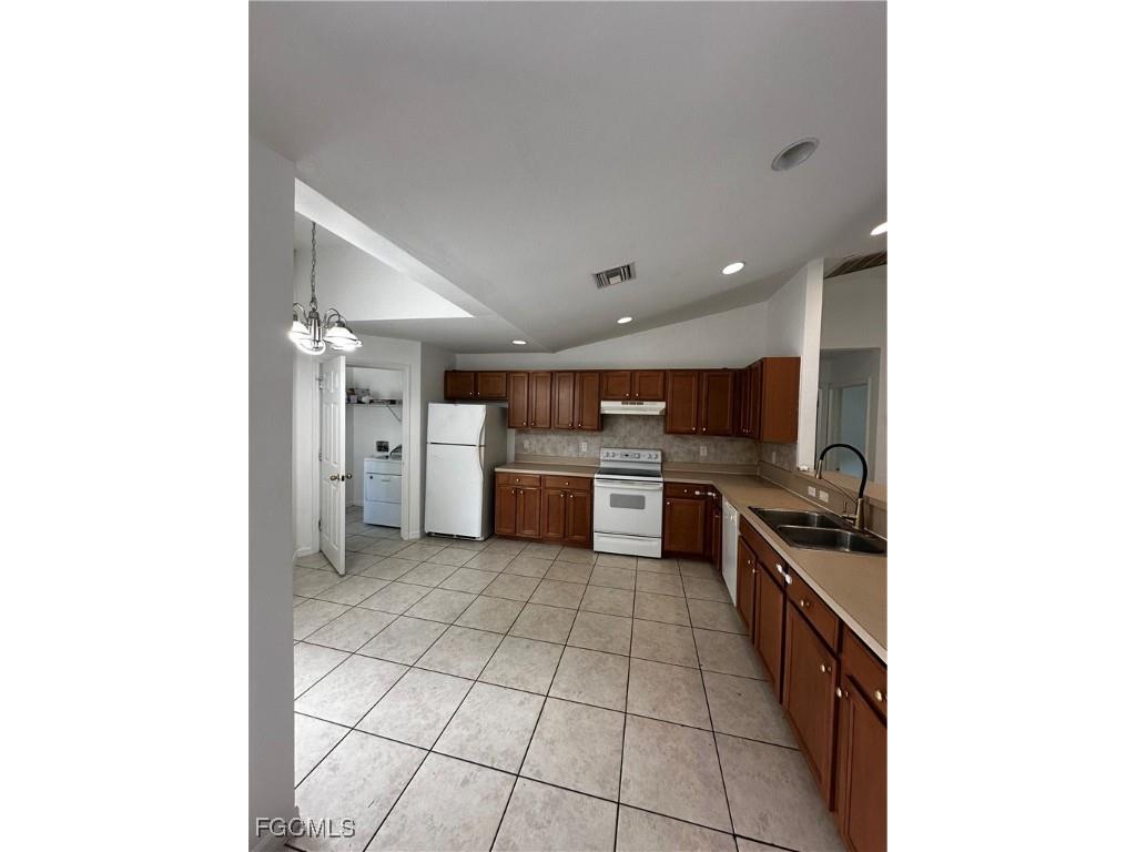 301 E 12th Street Lehigh Acres FL 33972 2025019351 image5