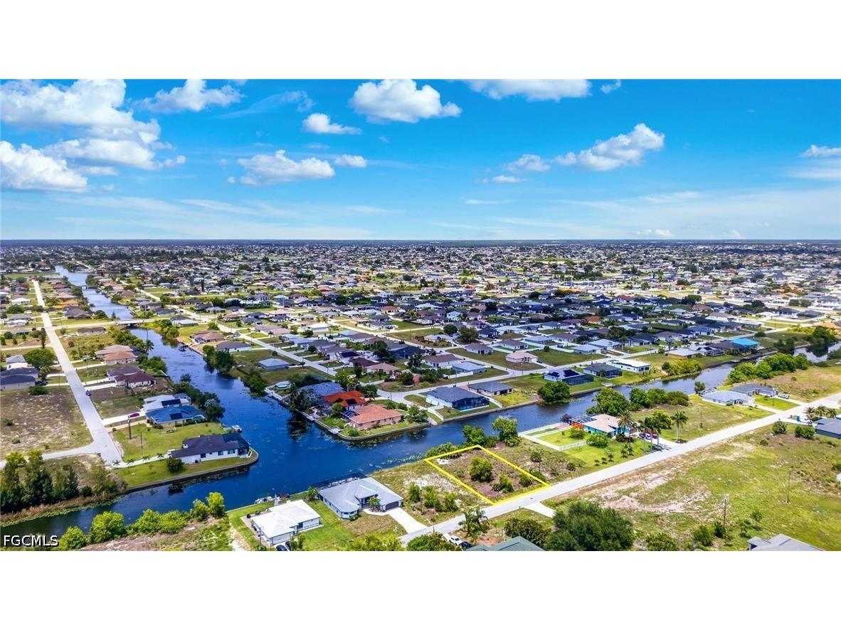301 NW 5th Terrace Cape Coral FL 33993 2026024156 image4