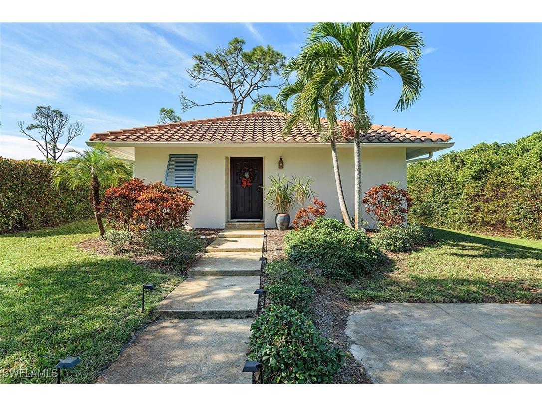 301 Ridge Drive Naples FL 34108 225076544 image1