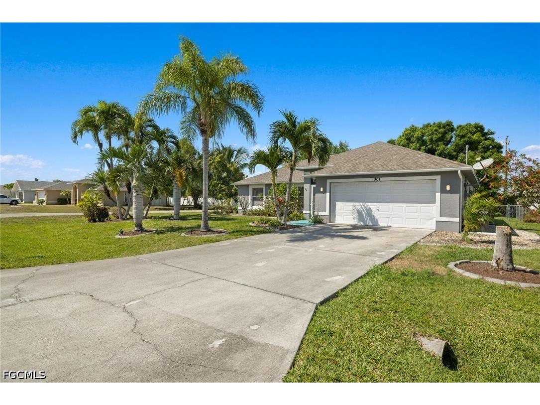 301 SE 30th Terrace Cape Coral FL 33904 2026028899 image4