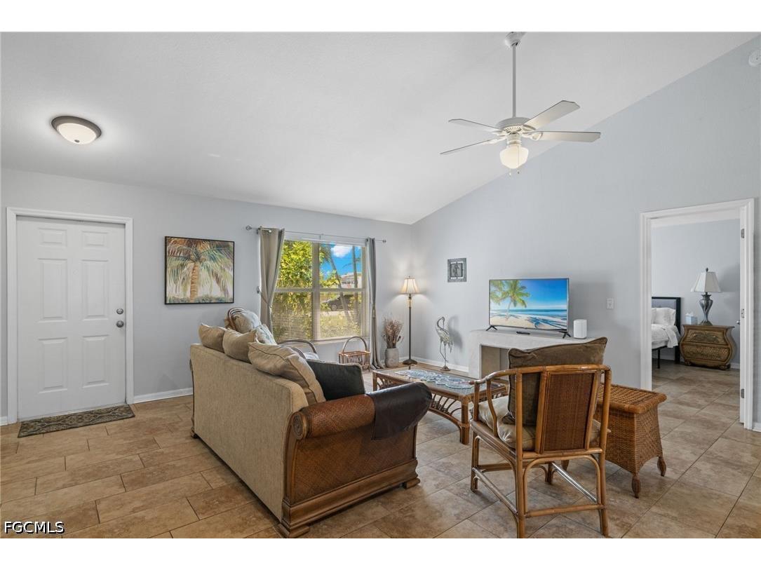 301 SE 30th Terrace Cape Coral FL 33904 2026028899 image5