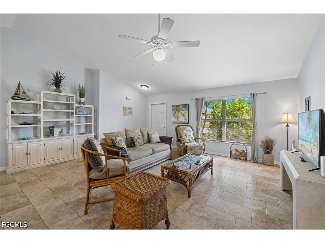 301 SE 30th Terrace Cape Coral FL 33904 2026028899 image6