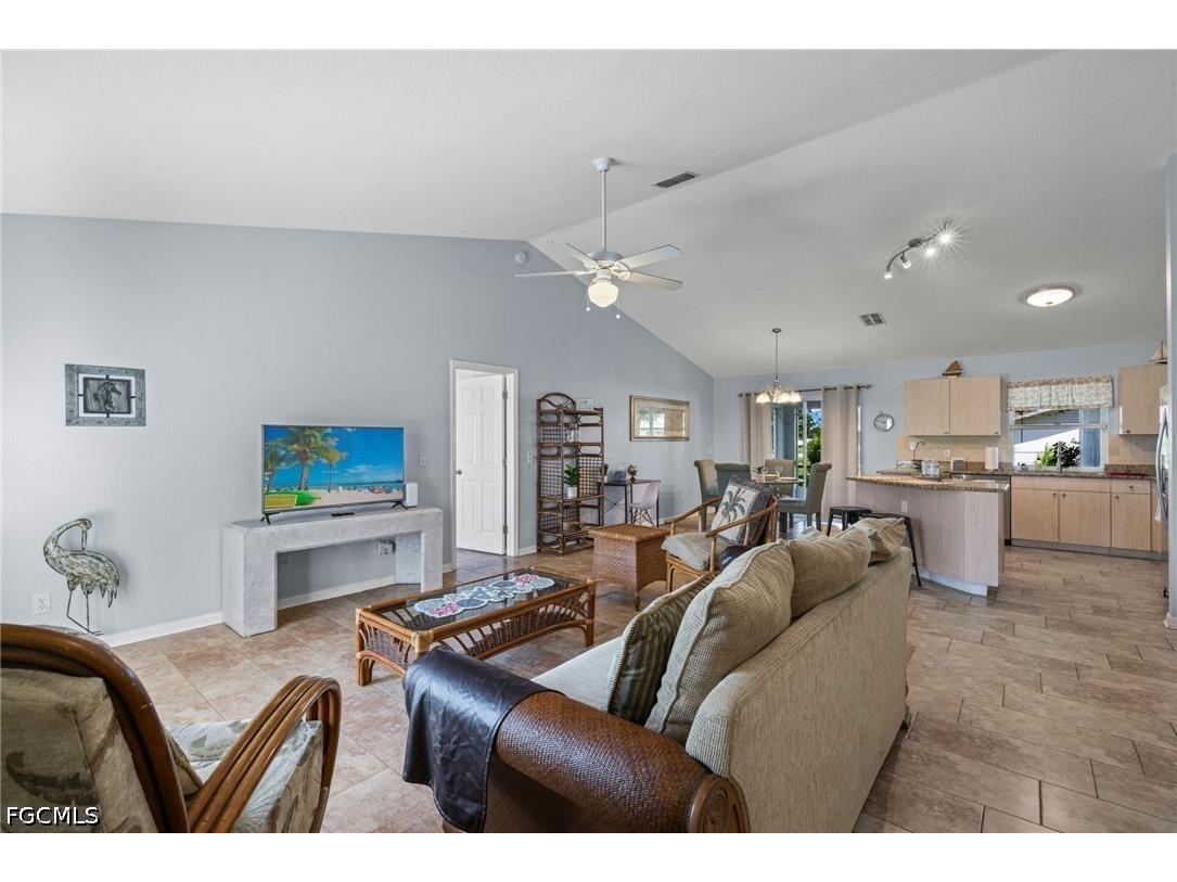 301 SE 30th Terrace Cape Coral FL 33904 2026028899 image7