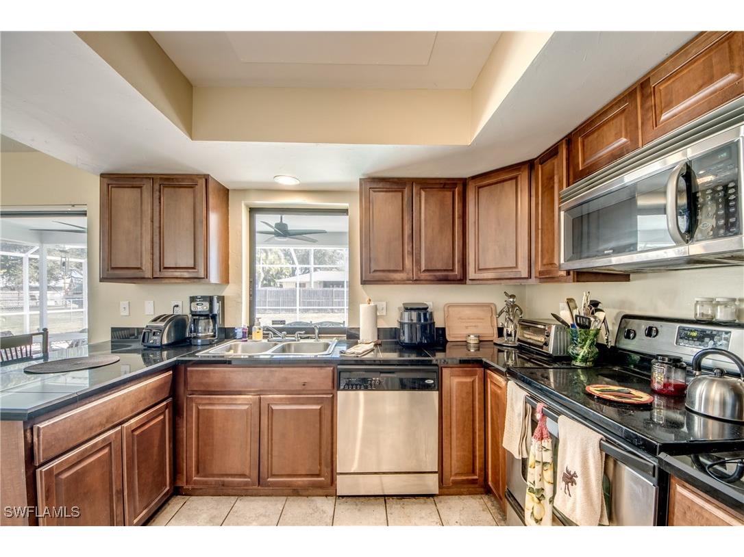 301 SW 32nd Terrace Cape Coral FL 33914 225050812 image10