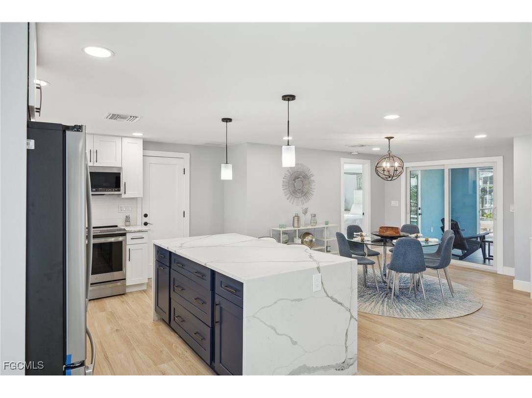 301 Seminole Way Fort Myers Beach FL 33931 2025010427 image13