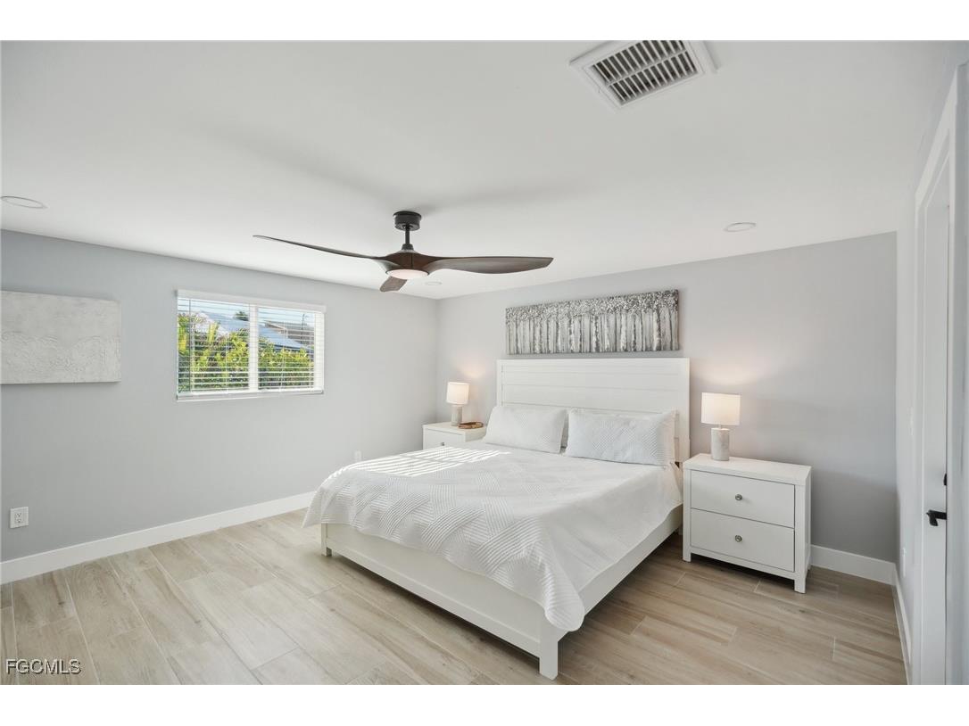 301 Seminole Way Fort Myers Beach FL 33931 2025010427 image21