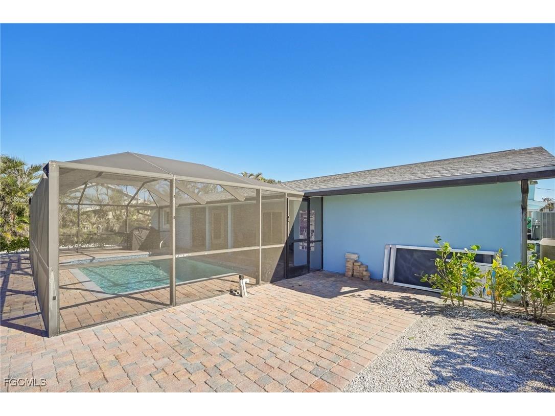 301 Seminole Way Fort Myers Beach FL 33931 2025010427 image29