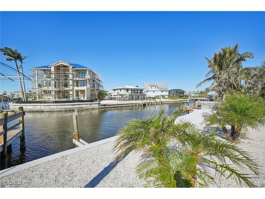 301 Seminole Way Fort Myers Beach FL 33931 2025010427 image30