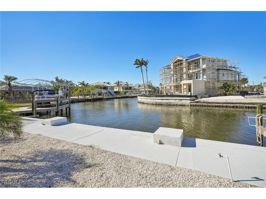 301 Seminole Way Fort Myers Beach FL 33931 2025010427 image31