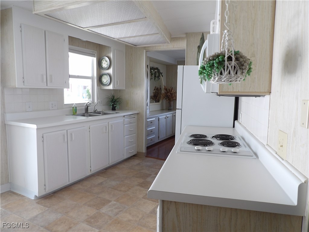 301 Twig Court N North Fort Myers FL 33917 2025019611 image4