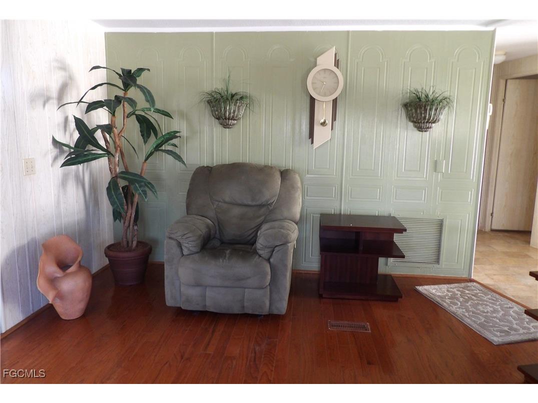 301 Twig Court N North Fort Myers FL 33917 2025019611 image8