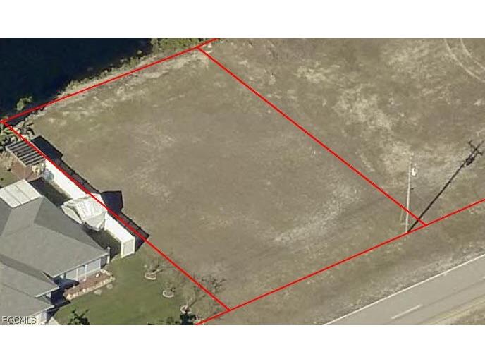 301 Wilmington Parkway Cape Coral FL 33993 2026009045 image1
