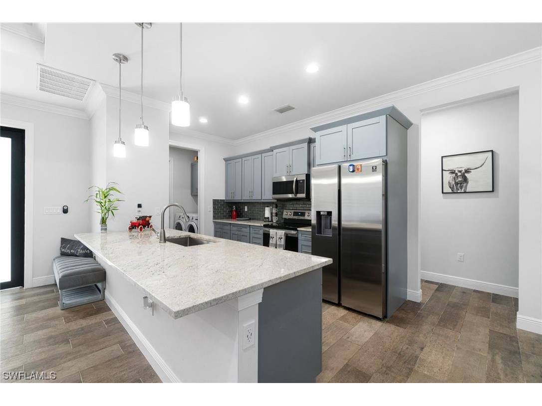 3011 12th Avenue NE Naples FL 34120 224015048 image1