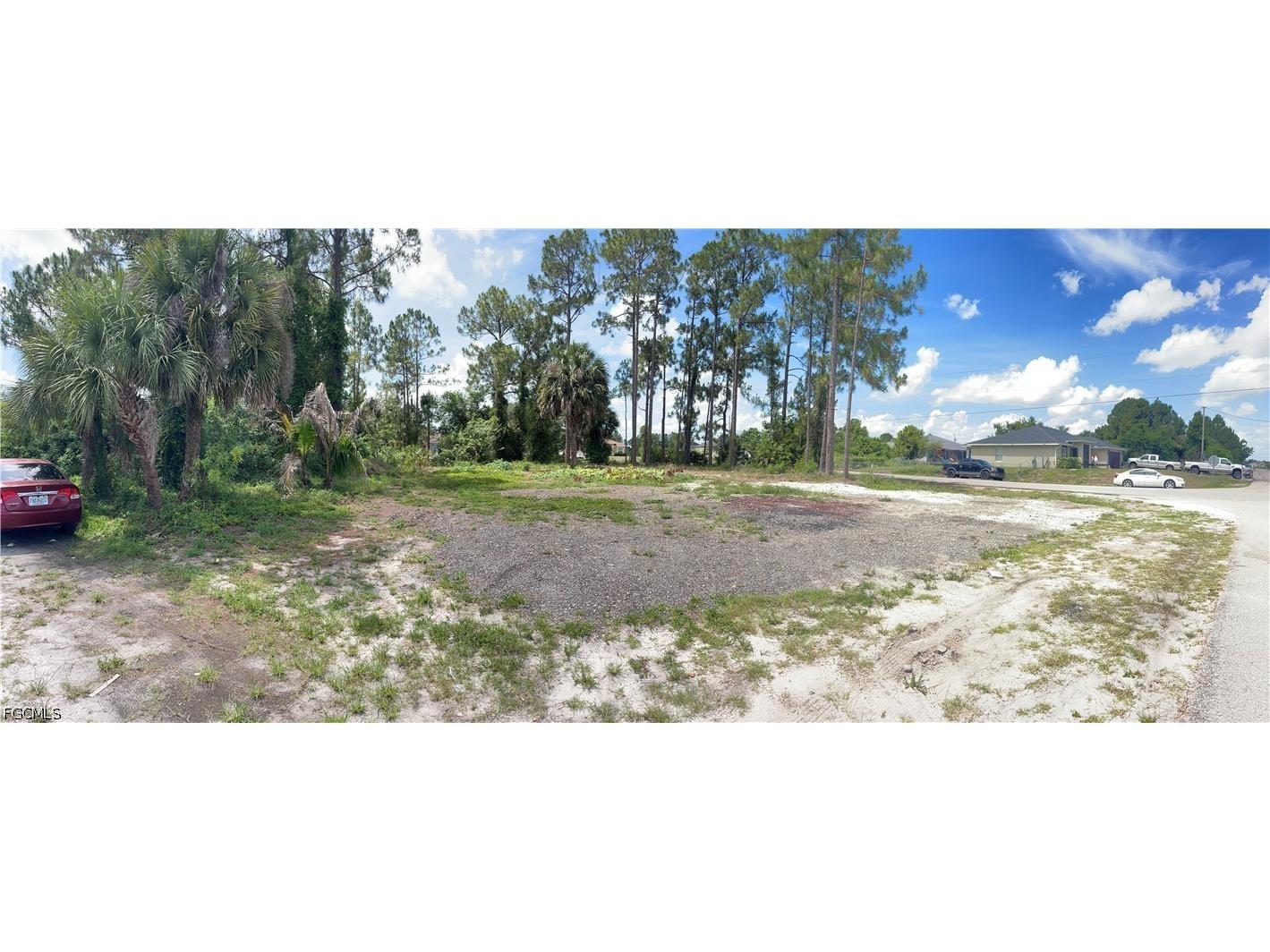 3011 33rd Street SW Lehigh Acres FL 33976 2026023669 image2