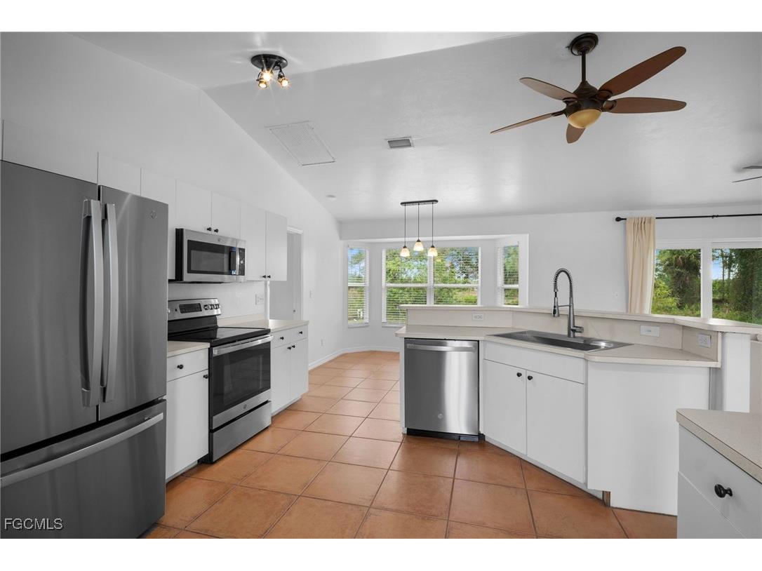 3011 50th Street SW Lehigh Acres FL 33976 2025018359 image10