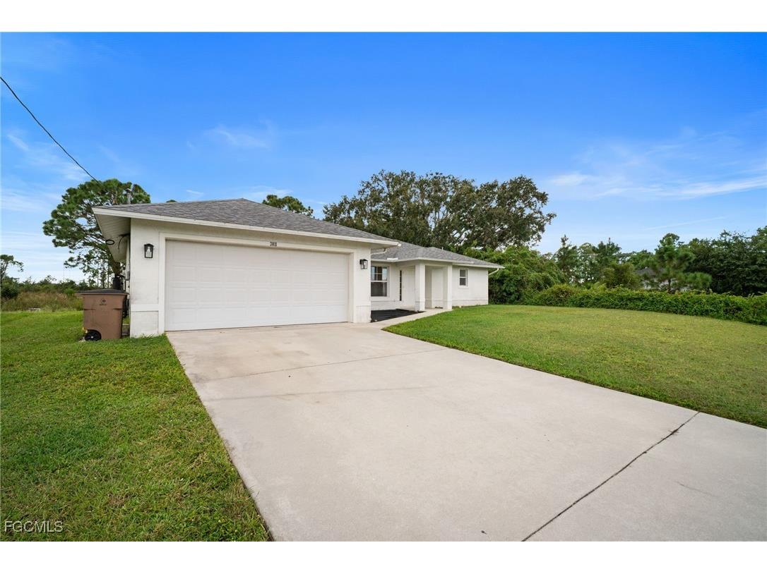 3011 50th Street SW Lehigh Acres FL 33976 2025018359 image2