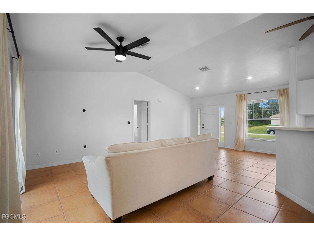 3011 50th Street SW Lehigh Acres FL 33976 2025018359 image5