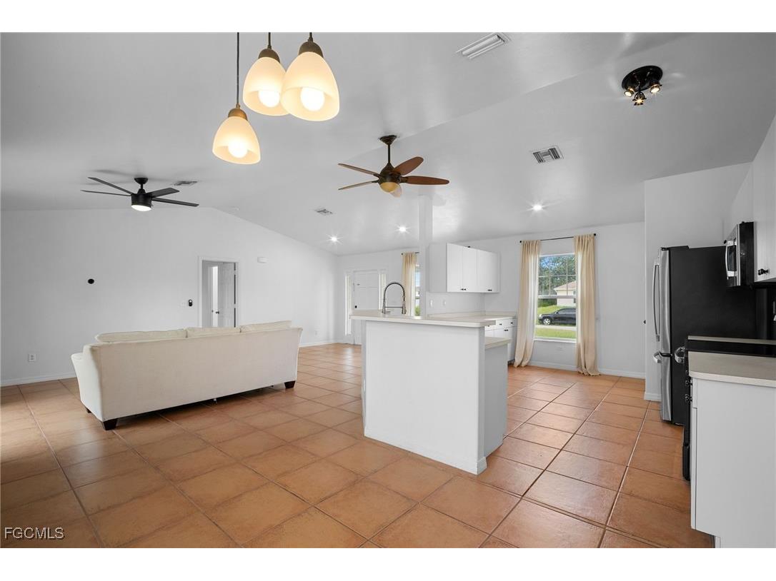 3011 50th Street SW Lehigh Acres FL 33976 2025018359 image7