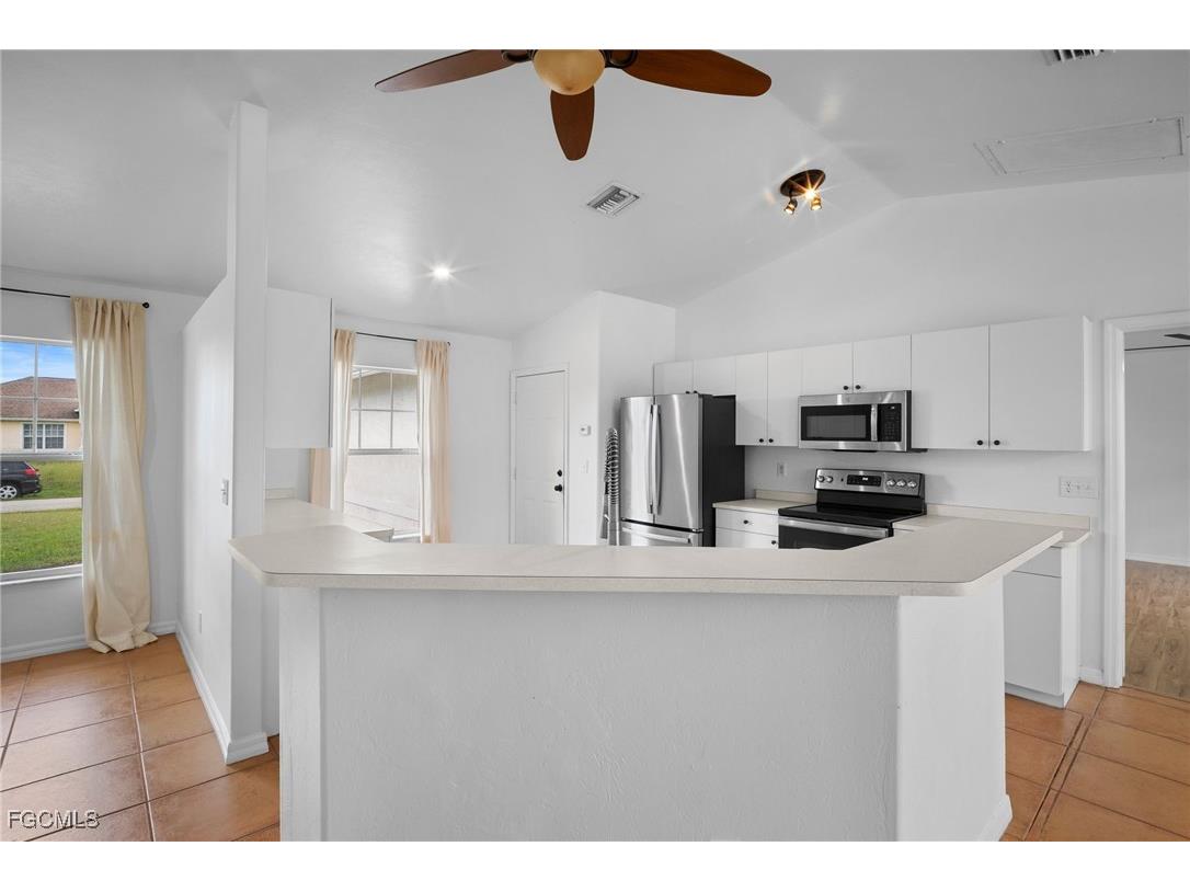 3011 50th Street SW Lehigh Acres FL 33976 2025018359 image8