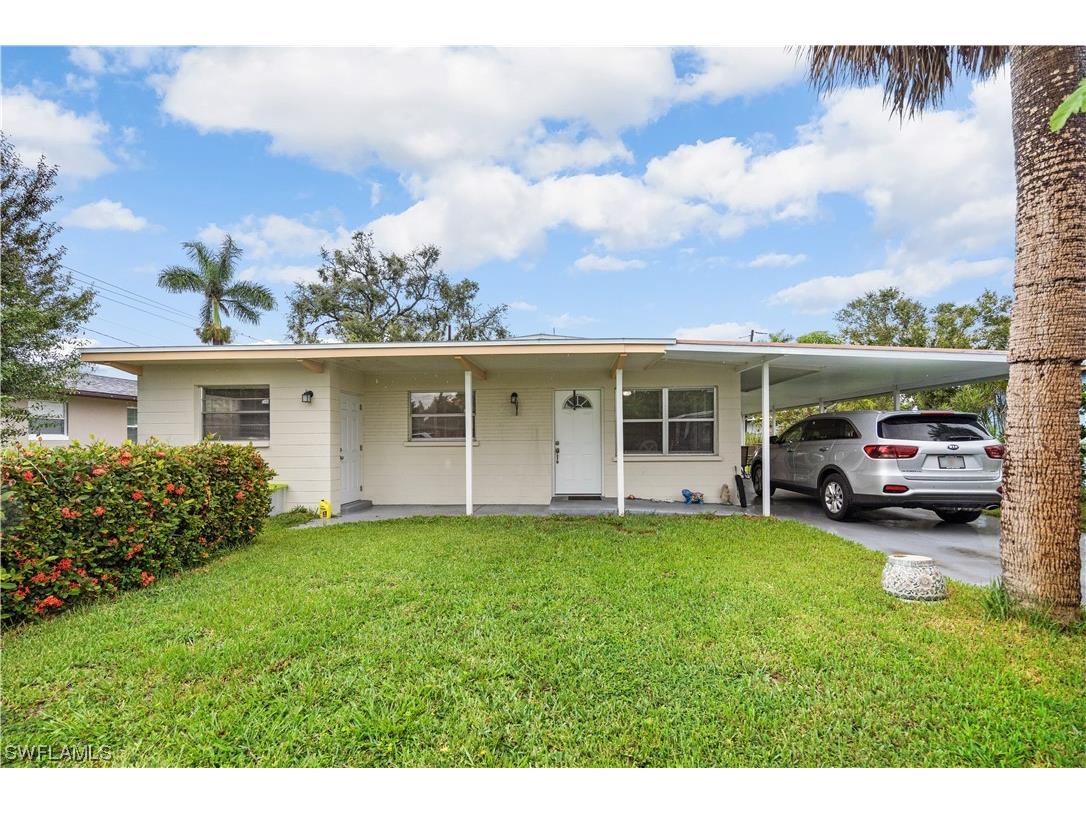 3011 Apache Street Fort Myers FL 33916 223060581 image1