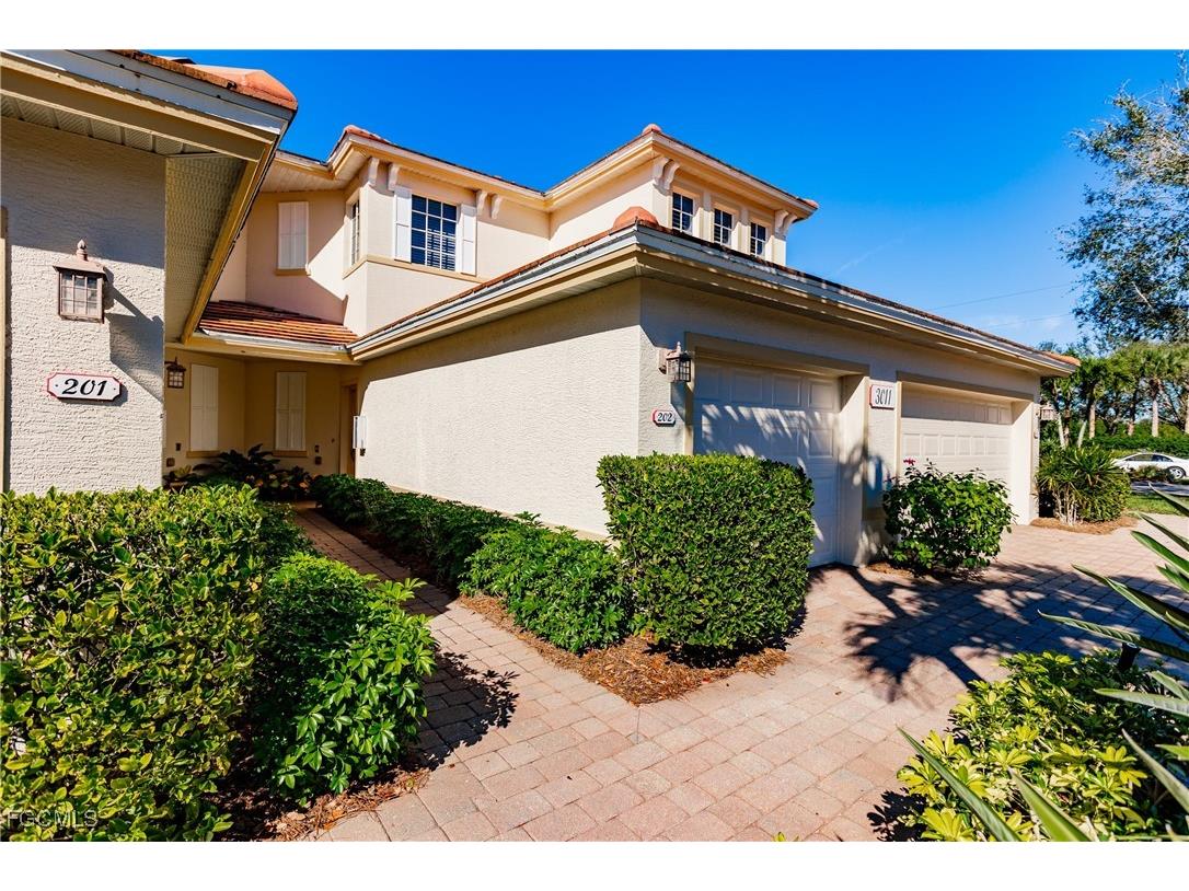 3011 Meandering Way #202 Fort Myers FL 33905 2025013487 image1