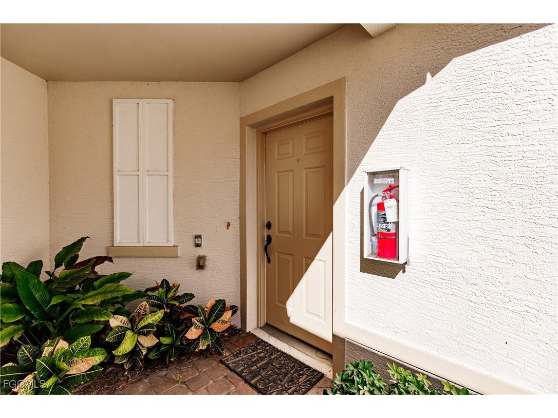3011 Meandering Way #202 Fort Myers FL 33905 2025013487 image3