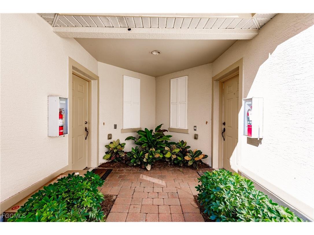 3011 Meandering Way #202 Fort Myers FL 33905 2025023747 image3